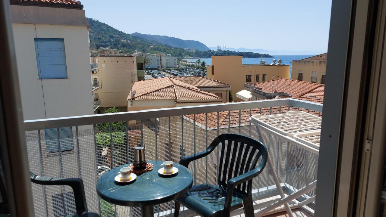 Casa Floridea -Mediterranea Sicilia Apt Cefalù Exterior foto