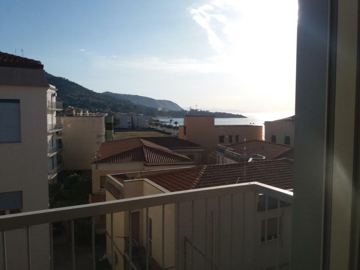 Casa Floridea -Mediterranea Sicilia Apt Cefalù Exterior foto
